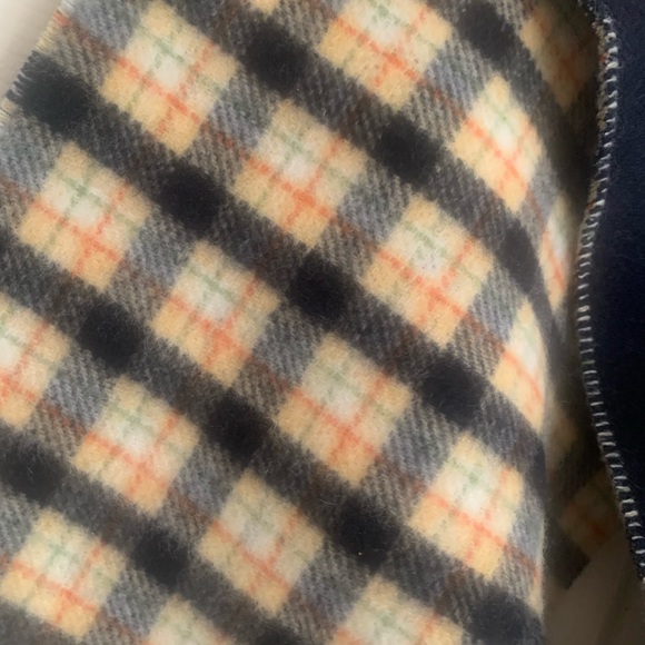 NEW Gucci Reversible Signature Logo / Plaid Designer Scarf! Beautiful - Picture 3 of 12